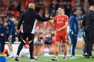 Nhà vô địch World Cup bảo vệ ngôi sao 'xuất sắc' của Liverpool sau những chỉ trích gần đây