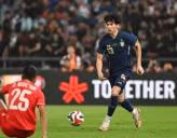 Tiền vệ từng sút tung lưới Việt Nam ở chung kết ASEAN Cup sẽ là học trò HLV Kim Sang Sik đấu MU