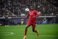 Kenny Dalglish phản ứng trước những khó khăn của Alexander Isak tại Liverpool