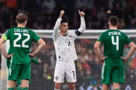 Cristiano Ronaldo bị CĐV Ireland chế nhạo sau cơn giận dữ thẻ đỏ 'bùng nổ' trong trận thua tại Dublin