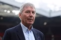 Huyền thoại MU Bryan Robson chỉ tên 2 mục tiêu hàng đầu từ Premier League