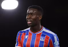 Liverpool Đang Tranh Giành Hậu Vệ Crystal Palace: Slot Có Nên Chiêu Mộ Anh Ấy?