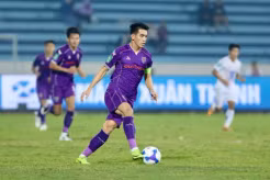 Nguyễn Tiến Linh mất danh hiệu Vua phá lưới V-League