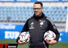 Rosenior Chưa Nói Chuyện Với Mudryk Dù Rất Muốn