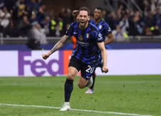 Ngôi sao Inter Milan Hakan Calhanoglu đáp trả chỉ trích của Martinez