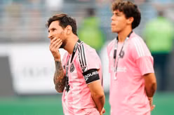Trận chung kết thứ 50 đầy nỗi buồn của Messi
