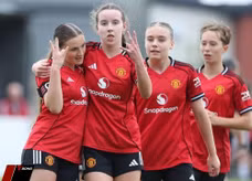 Man United để mất tài năng 8 năm Summer Hadfield vào tay kình địch Liverpool