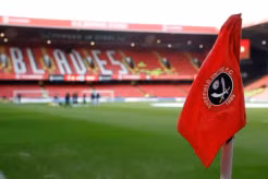 Sự cố hoãn trận hàng loạt tại EFL: Toàn cảnh 'băng giá' và những điều fan Sheff Utd, Pompey cần biết
