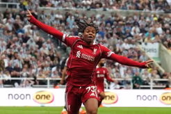 Màn ra mắt quyết định của Rio Ngumoha gây đau khổ và thất bại cho Newcastle khốn đốn