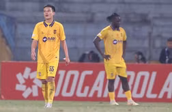 V-League và 'vùng gió xoáy' trụ hạng
