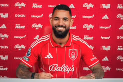 Chính thức: Juventus bán Douglas Luiz cho Nottingham Forest