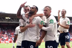 Bùng nổ cuối trận, West Ham hủy diệt Nottingham