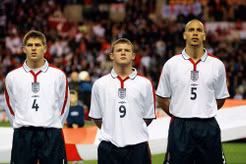 Cuộc tranh luận Gerrard - Rooney: Vì sao 'Thế hệ Vàng' tuyển Anh thất bại?