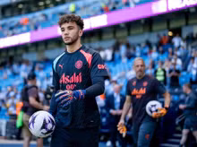 Stoke City xác nhận chiêu mộ thành công thủ môn từ Manchester City