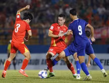 Vì đâu hàng công ĐT Việt Nam “vô duyên” trước khung thành?