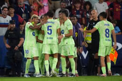 Ba điều bạn có thể đã bỏ lỡ từ trận Levante 2-3 Barcelona