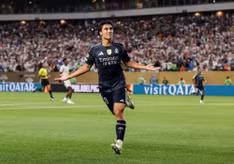 Ngôi sao bùng nổ của Real Madrid bị ba đại gia Premier League nhắm đến