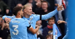 Haaland và Foden khơi lại dấu ấn Man City xưa trong trận derby hủy diệt
