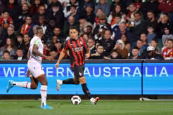 Chính thức: Milan và Leeds United đạt thỏa thuận toàn diện cho Okafor