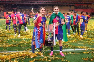Ba lý do khiến tiền vệ Barca bị Chelsea cuốn hút