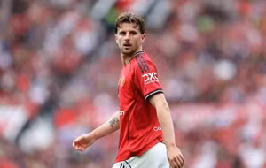 Khởi Đầu Mạnh Mẽ Của Mason Mount: Man United Cải Thiện Cấp Thiết Với Ngôi Sao Mới