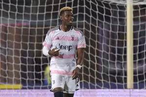 Paul Pogba đồng ý hợp đồng hai năm với AS Monaco sau khi án phạt được giảm