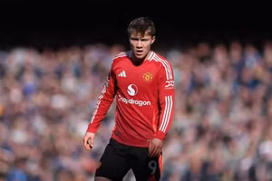 Rasmus Hojlund của Man Utd vẫn chưa đồng ý chuyển đến Milan