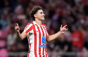 Barcelona Nhắm Tới Cựu Tiền Đạo Man City: Lựa Chọn Mơ Ước Cho Flick?