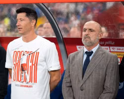Robert Lewandowski từ chối khoác áo đội tuyển Ba Lan vì HLV