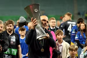 Mối liên kết bất khả phân giữa các HLV người Ý và những chiếc cúp châu Âu của Chelsea