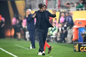 Mauricio Pochettino phẫn nộ với quyết định phạt đền 'đáng xấu hổ' trong trận chung kết Gold Cup của Mỹ