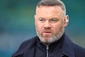 Rooney chỉ trích Van Dijk và Salah