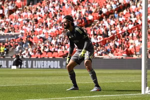 Thủ Thành Số 1 Liverpool Alisson Becker Hé Lộ Tham Vọng “Đỉnh Cao” Cho Mùa Giải Mới – Quyết Cùng Lữ Đoàn Đỏ Viết Nên Kỳ Tích!