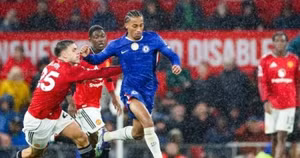 HLV Enzo Maresca xác nhận ngôi sao Joao Pedro sẵn sàng ra sân ở trận đấu gặp Brighton.
