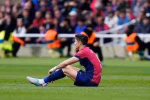 Barca nhận "hung tin": Lewandowski gãy xương hốc mắt trước thềm đại chiến Atletico