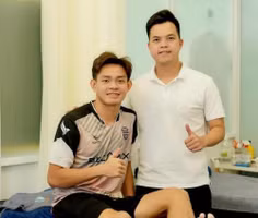 Tuyển thủ Bùi Vĩ Hào báo tin vui cho HLV Kim Sang Sik