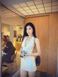 Đặng Thu Huyền khiến fan “đứng ngồi không yên” khi khoe body cực phẩm dịp Trung thu