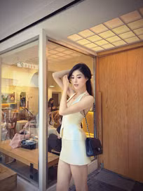 Đặng Thu Huyền khiến fan “đứng ngồi không yên” khi khoe body cực phẩm dịp Trung thu