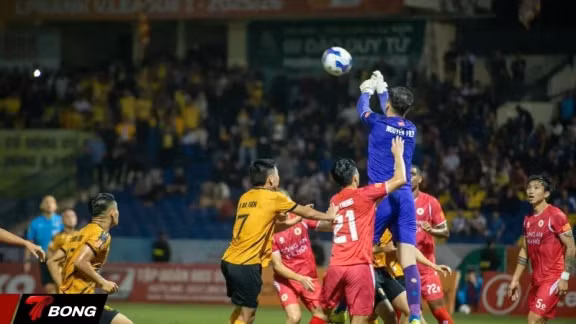 Văn Hậu Ghi Siêu Phẩm, CAHN Ngược Dòng Thắng 3-1
