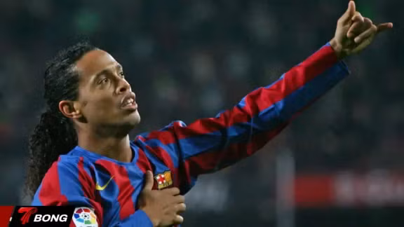 "Phù thủy" Ronaldinho trở lại Anh thi đấu: Cơn sốt vé tại Sunderland