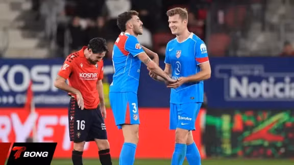 Osasuna 1-2 Atletico Madrid: Alexander Soerloth tỏa sáng, kịch tính thẻ đỏ