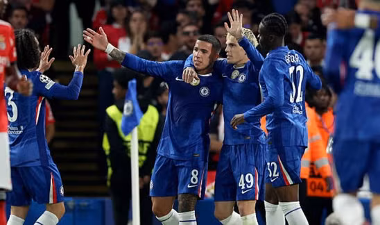 Chelsea gieo sầu cho Mourinho trong ngày tái hợp