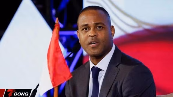 Chia tay Indonesia, HLV Patrick Kluivert hướng tới mục tiêu World Cup 2026