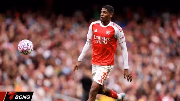 Lý do hậu vệ Arsenal vẫn rộng cửa dự World Cup cùng Colombia dù vừa lên tuyển Tây Ban Nha