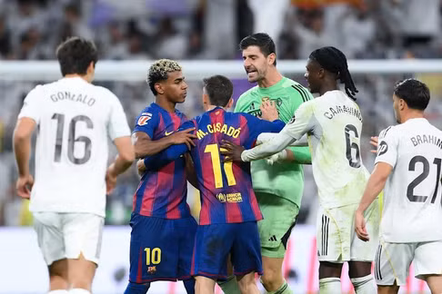 Các cầu thủ Real Madrid chuyển hóa cơn giận hướng tới ngôi sao Barcelona để tiếp lửa cho chiến thắng El Clasico