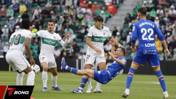 Elche 1 - 0 Getafe: Thẻ đỏ tai hại và đòn trừng phạt kịch tính