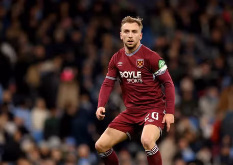 West Ham United Quyết Không Bán Ngôi Sao 29 Tuổi Dù Giá Nào: Tại Sao Đây Là Quyết Định Đúng Đắn?