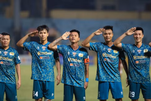 Việt Nam II đánh bại Thái Lan tiến thẳng vào chung kết