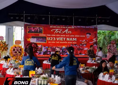 Đình Bắc Cùng Gia Đình Tri Ân Quê Nhà Với Hơn 100 Mâm Cỗ