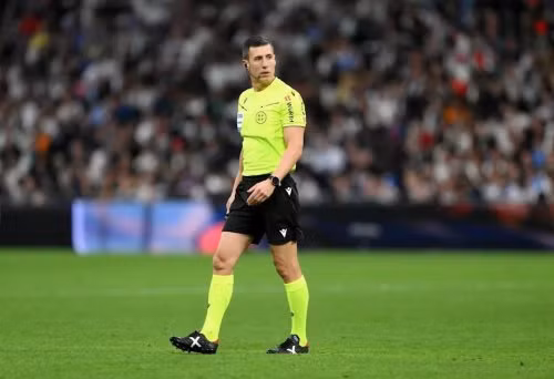 Real Madrid TV chỉ trích trọng tài El Clásico, cáo buộc thiên vị Barcelona